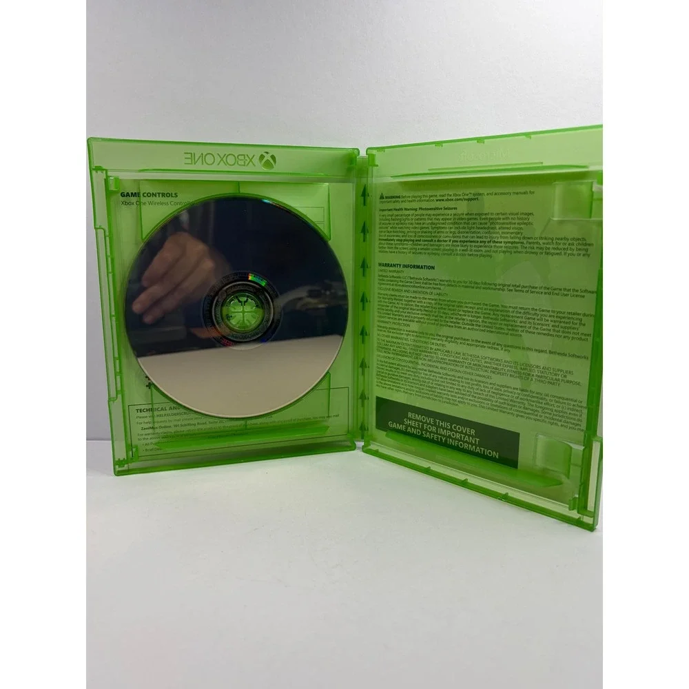 Xbox One Game Bundle Hogwarts Legacy & Elder Scrolls Online Tamriel Unlimited